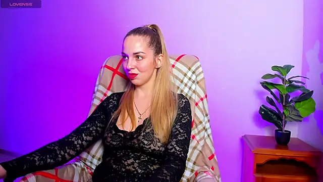 Snapshot of Alexandracandy chatting on March 25, 2026, 1:17 pm Alexandracandy online show from March 25, 2026, 1:17 pm