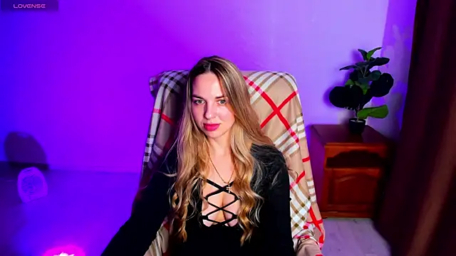 Snapshot of Alexandracandy chatting on April 2, 2026, 12:25 pm Alexandracandy online show from April 2, 2026, 12:25 pm