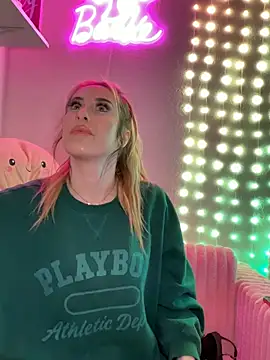 laurenlotus online show from July 15, 2026, 1:22 am