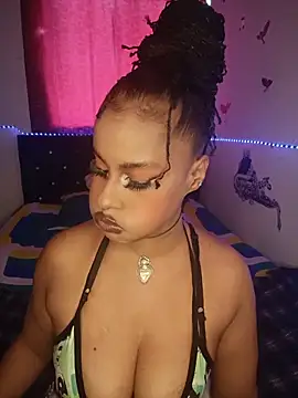 Snapshot of KAYLA_48_ chatting on May 21, 2026, 8:16 pm KAYLA 48 online show from May 21, 2026, 8:16 pm