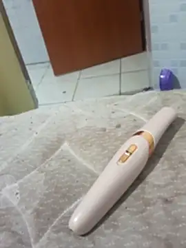    -larissa online show from March 18, 2026, 9:51 pm