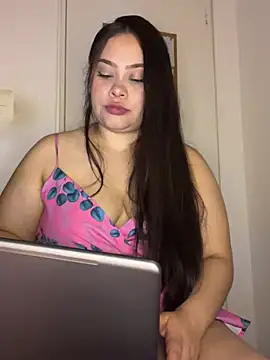 Snapshot of Juliana_xv chatting on April 5, 2026, 1:14 am Juliana xv online show from April 5, 2026, 1:14 am