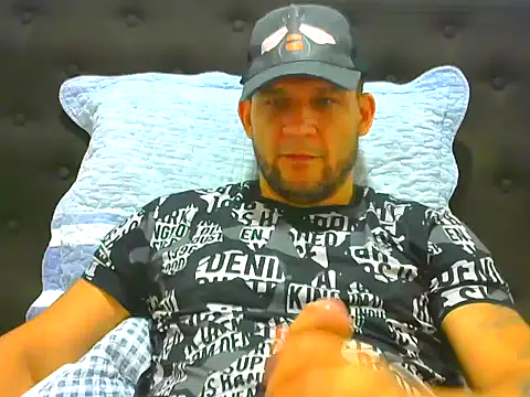 Snapshot of altenori chatting on June 4, 2026, 8:48 pm altenori online show from June 4, 2026, 8:48 pm