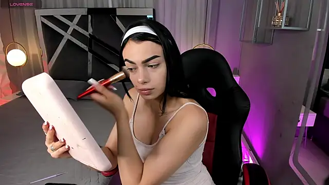 Snapshot of Magic_katt chatting on May 14, 2026, 7:42 pm Magic katt online show from May 14, 2026, 7:42 pm