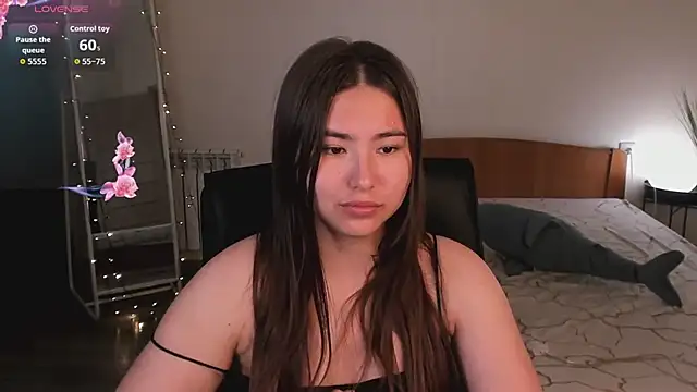 IceIcebabe  online show from July 17, 2026, 1:12 am