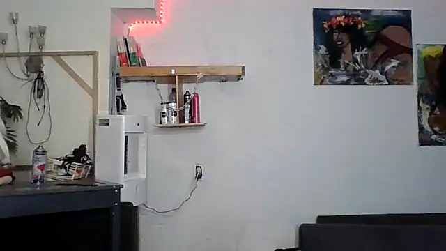 Snapshot of Anna-Cash chatting on June 6, 2026, 4:01 pm Anna-Cash online show from June 6, 2026, 4:01 pm