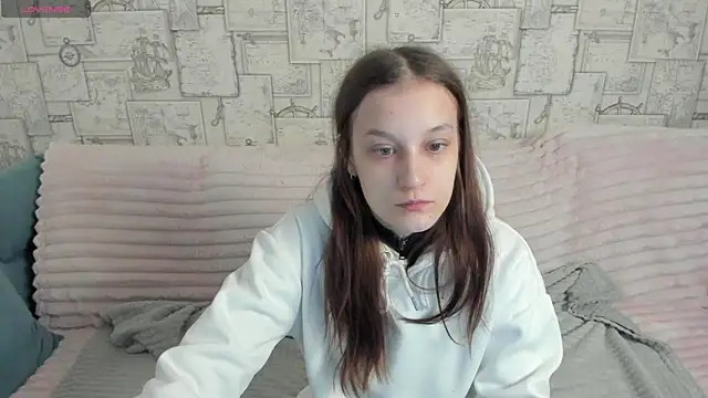 Kriss Doeil online show from May 17, 2026, 2:09 am