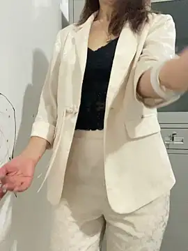 Snapshot of keke-77 chatting on April 8, 2026, 12:05 pm keke-77 online show from April 8, 2026, 12:05 pm