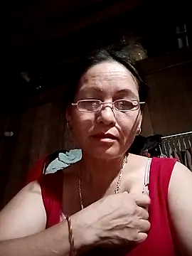 Snapshot of Lliygy chatting on June 22, 2026, 10:40 pm Lliygy online show from June 22, 2026, 10:40 pm
