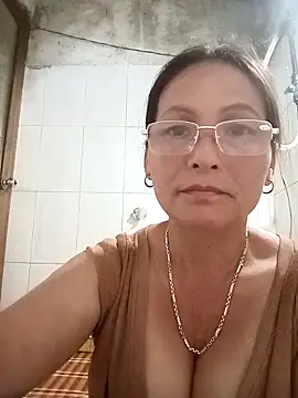 Snapshot of Lliygy chatting on June 29, 2026, 10:15 am Lliygy online show from June 29, 2026, 10:15 am