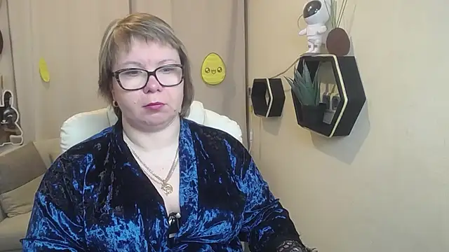 Snapshot of BonnnyBoobsy chatting on April 11, 2026, 5:45 am BonnnyBoobsy online show from April 11, 2026, 5:45 am
