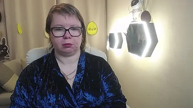 Snapshot of BonnnyBoobsy chatting on April 12, 2026, 5:56 am BonnnyBoobsy online show from April 12, 2026, 5:56 am