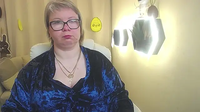 Snapshot of BonnnyBoobsy chatting on April 14, 2026, 5:57 am BonnnyBoobsy online show from April 14, 2026, 5:57 am