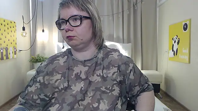 Snapshot of BonnnyBoobsy chatting on May 4, 2026, 11:50 am BonnnyBoobsy online show from May 4, 2026, 11:50 am