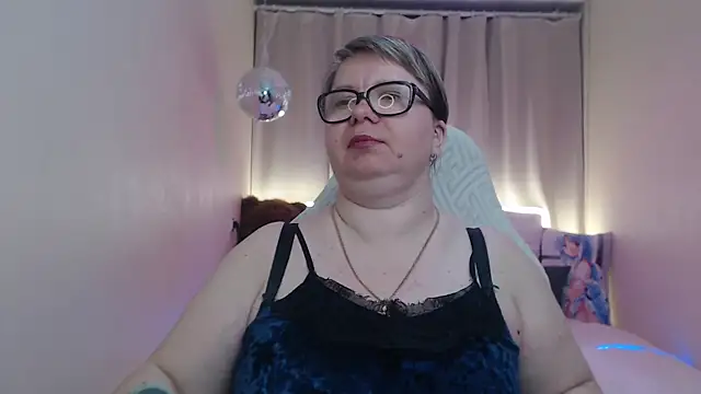 Snapshot of BonnnyBoobsy chatting on May 26, 2026, 6:37 pm BonnnyBoobsy online show from May 26, 2026, 6:37 pm