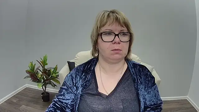 BonnnyBoobsy online show from July 23, 2026, 2:42 am