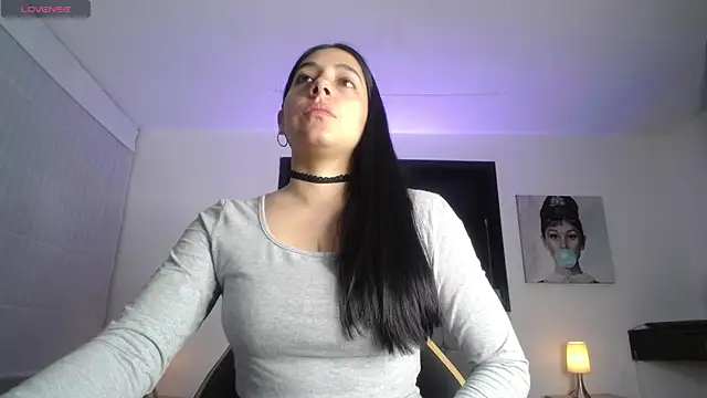 Melannyy V online show from May 30, 2026, 11:51 am