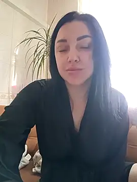 Elsie-Nora online show from March 27, 2026, 10:04 am