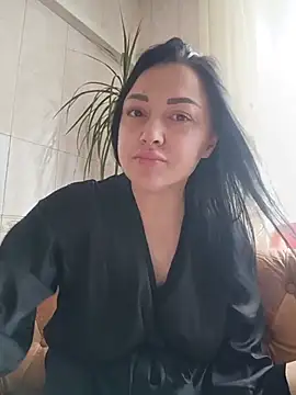 Elsie-Nora online show from July 20, 2026, 8:17 am