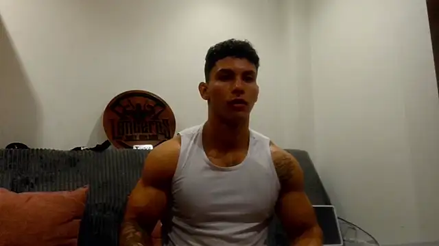Snapshot of JAYCAM_ chatting on May 20, 2026, 2:07 am JAYCAM online show from May 20, 2026, 2:07 am
