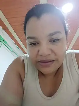 Snapshot of Lara_Seduce chatting on April 14, 2026, 5:41 pm Lara Seduce online show from April 14, 2026, 5:41 pm