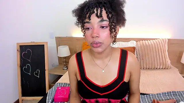 JazmyXXX online show from May 26, 2026, 8:16 pm
