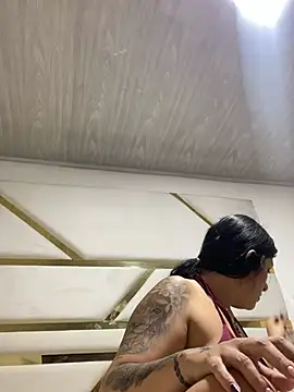 emiiross online show from April 5, 2026, 1:36 am