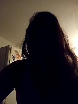 Snapshot of SabrinaVantress chatting on April 7, 2026, 8:15 am SabrinaVantress online show from April 7, 2026, 8:15 am
