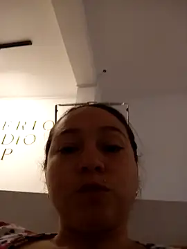 Snapshot of SabrinaVantress chatting on April 13, 2026, 11:43 pm SabrinaVantress online show from April 13, 2026, 11:43 pm