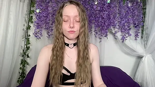 ElfGirlAna online show from July 15, 2026, 2:55 pm