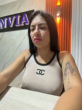 Noa rousse01 online show from May 16, 2026, 3:58 am