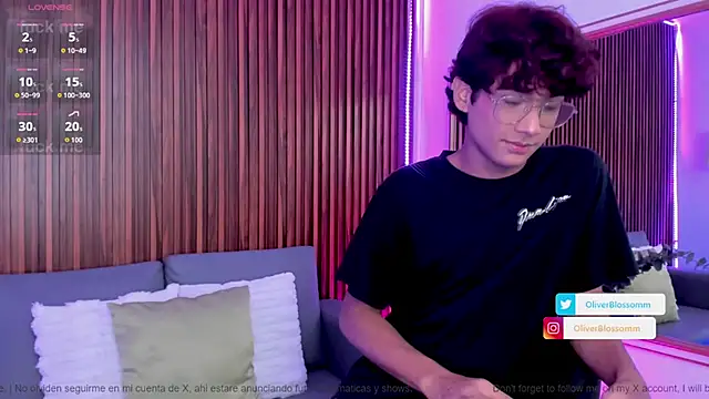 Snapshot of Oliver20__ chatting on June 4, 2026, 9:54 pm Oliver20 online show from June 4, 2026, 9:54 pm