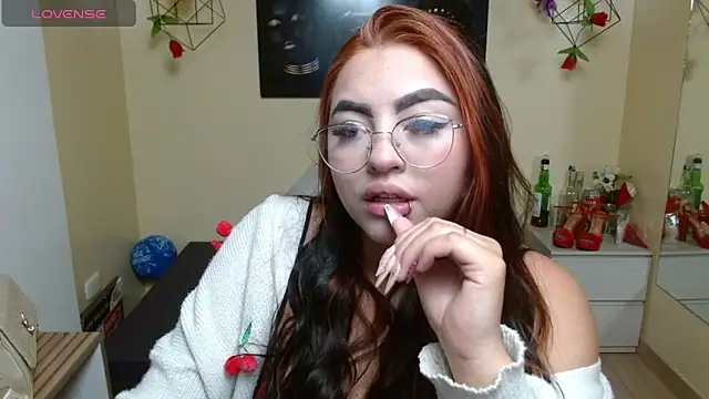 Miley Clarck online show from April 21, 2026, 1:28 pm