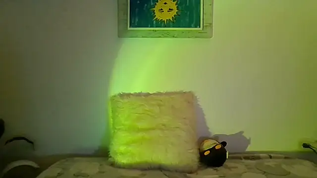 Snapshot of Tabitta_ chatting on May 17, 2026, 11:56 pm Tabitta online show from May 17, 2026, 11:56 pm