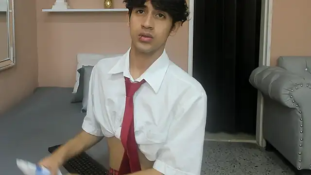  ArchieBlu  online show from March 21, 2026, 3:33 am