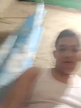 Snapshot of alee28728 chatting on March 20, 2026, 8:41 am alee28728 online show from March 20, 2026, 8:41 am