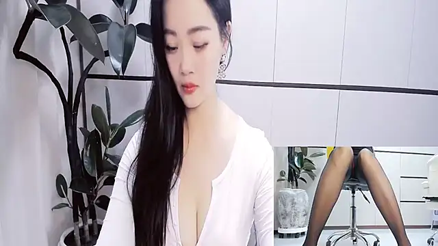 Latte-01 online show from July 21, 2026, 3:09 am