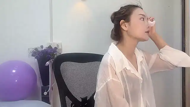 leilei998 online show from April 10, 2026, 7:46 am