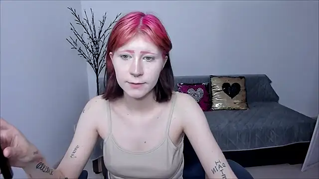 Frau Emma online show from May 20, 2026, 6:08 am