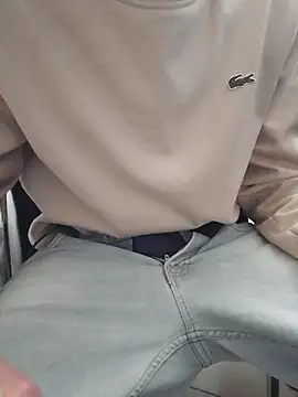 Skinboy06 online show from May 19, 2026, 9:04 am