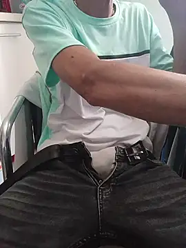 Skinboy06 online show from July 18, 2026, 11:58 am