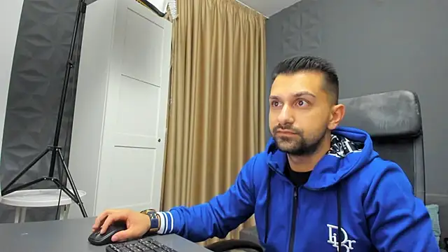 Snapshot of BryceReign chatting on March 28, 2026, 5:29 am BryceReign online show from March 28, 2026, 5:29 am