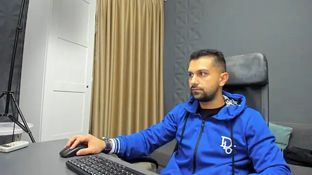 Snapshot of BryceReign chatting on March 29, 2026, 4:23 am BryceReign online show from March 29, 2026, 4:23 am