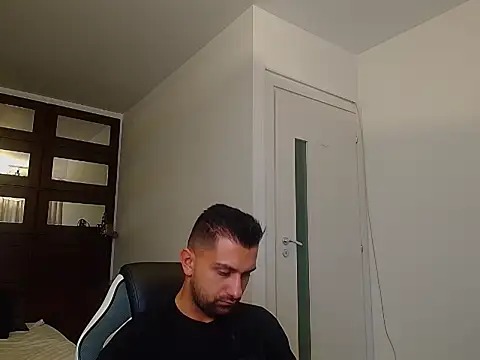 BryceReign online show from May 11, 2026, 4:29 am