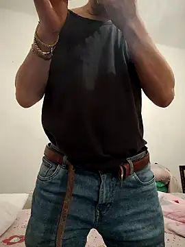 Snapshot of FINCHELABARCAVA chatting on March 24, 2026, 5:07 pm FINCHELABARCAVA online show from March 24, 2026, 5:07 pm