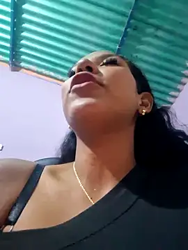 Snapshot of emily_fox01 chatting on May 27, 2026, 1:52 pm emily fox01 online show from May 27, 2026, 1:52 pm