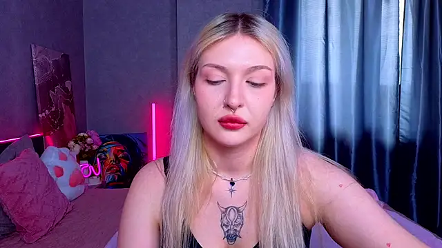 BlondieSummer online show from March 20, 2026, 7:46 am