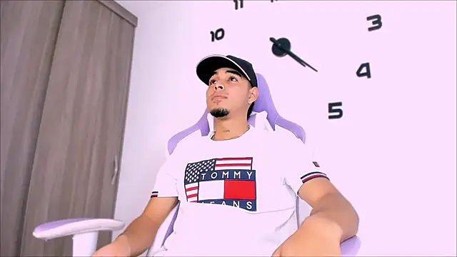 victor ospina online show from April 3, 2026, 11:47 pm