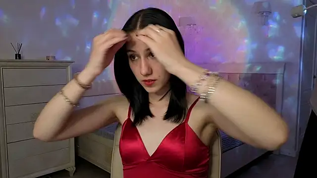 Snapshot of MilaVey chatting on May 9, 2026, 6:46 pm MilaVey online show from May 9, 2026, 6:46 pm