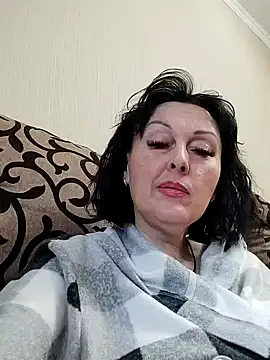 Snapshot of HelgaDennis chatting on May 10, 2026, 12:32 pm HelgaDennis online show from May 10, 2026, 12:32 pm